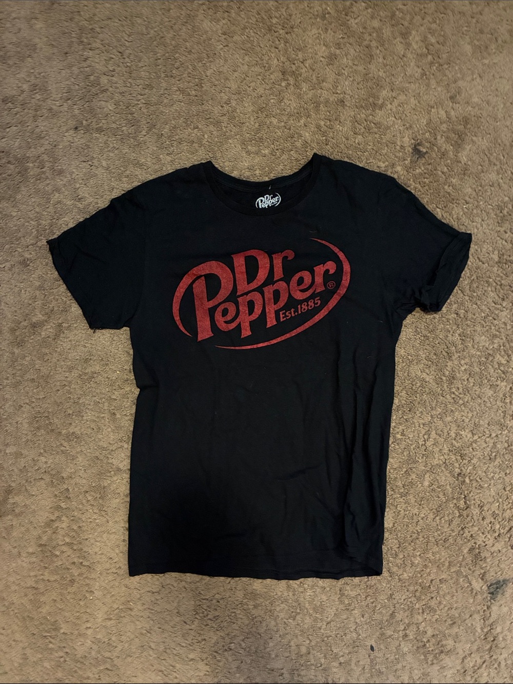 Dr Pepper Black Short-Sleeve Logo Tee in Red